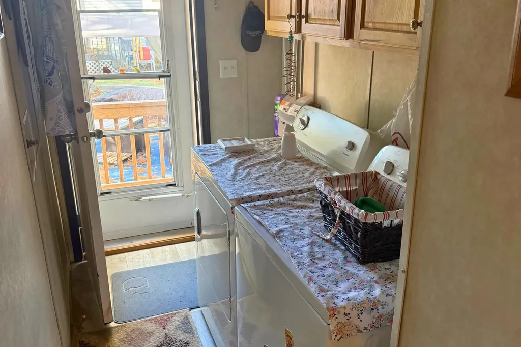 13 Courtesy Avenue Belmont NH 03220