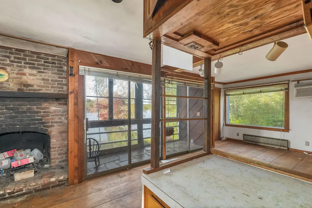 21 Lake Shore Road Windham NH 03087