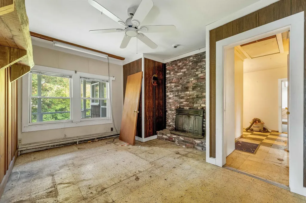 21 Lake Shore Road Windham NH 03087