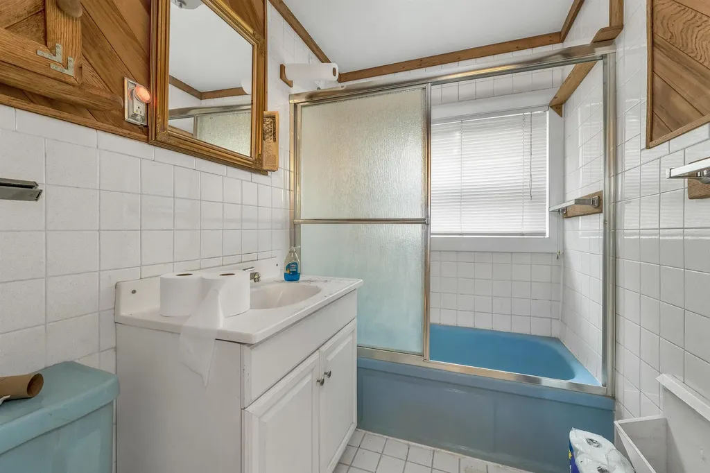 21 Lake Shore Road Windham NH 03087