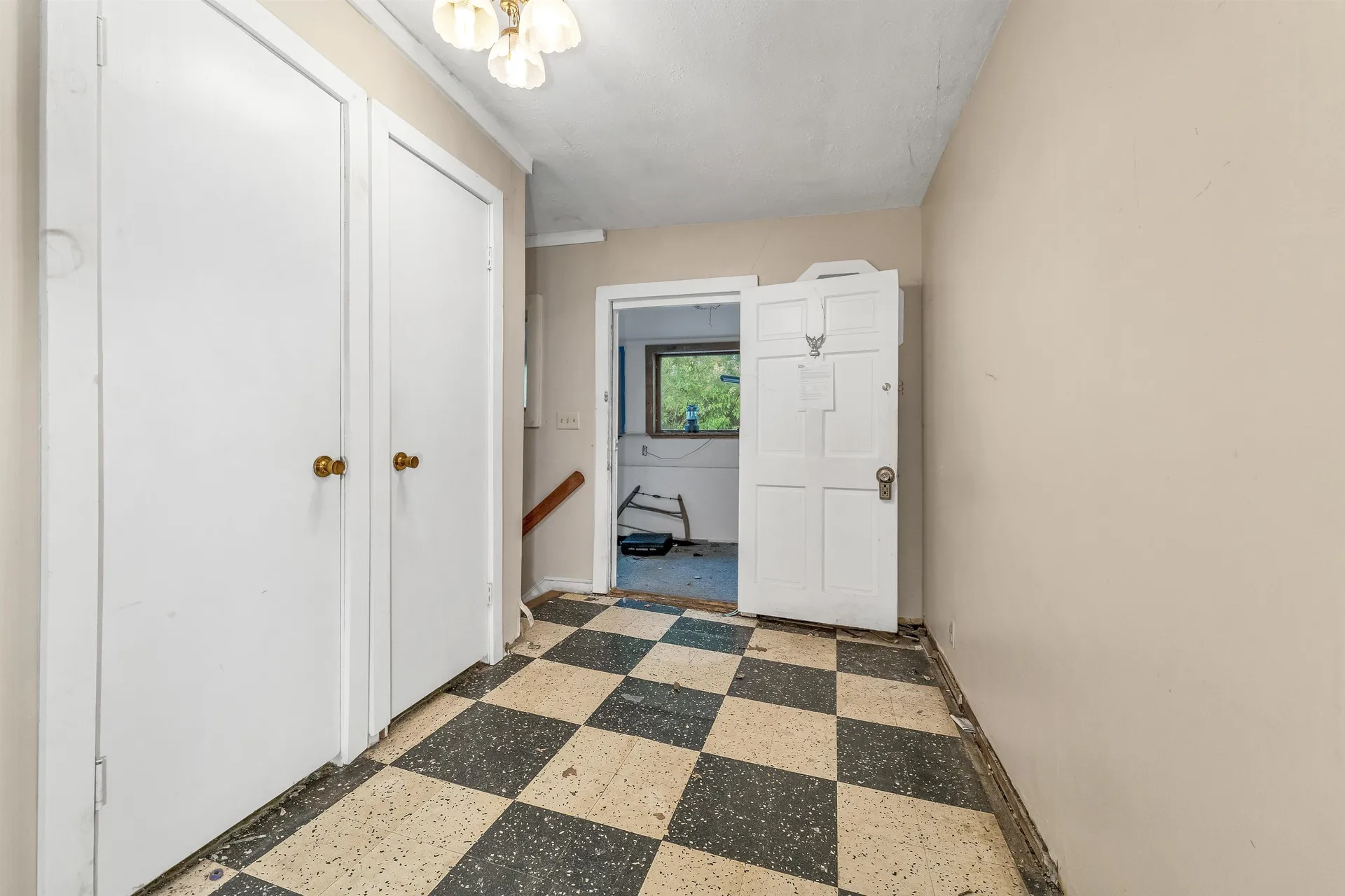 21 Lake Shore Road Windham NH 03087