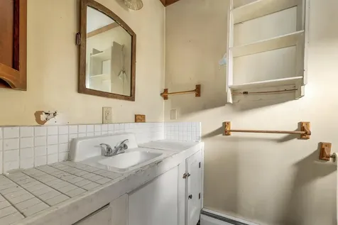 21 Lake Shore Road Windham NH 03087