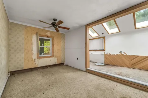 21 Lake Shore Road Windham NH 03087