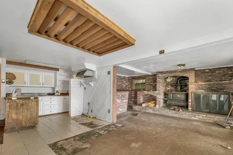 21 Lake Shore Road Windham NH 03087