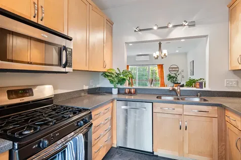 602 North Avenue Burlington VT 05408