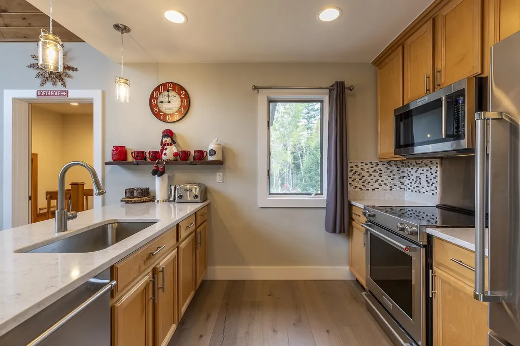 260 Mansfield Lane Londonderry VT 05148