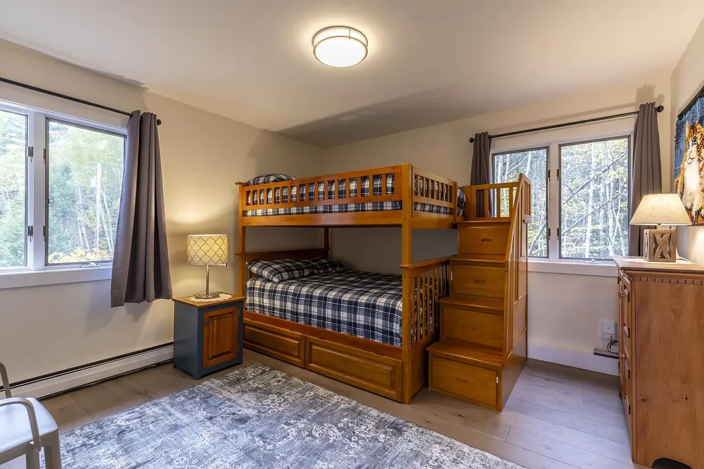 260 Mansfield Lane Londonderry VT 05148