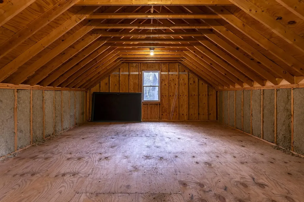 260 Mansfield Lane Londonderry VT 05148