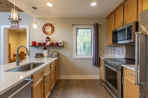 260 Mansfield Lane Londonderry VT 05148