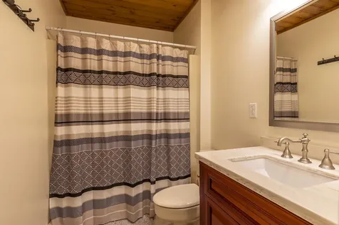 260 Mansfield Lane Londonderry VT 05148