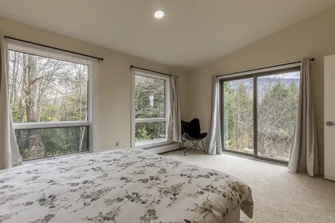 260 Mansfield Lane Londonderry VT 05148