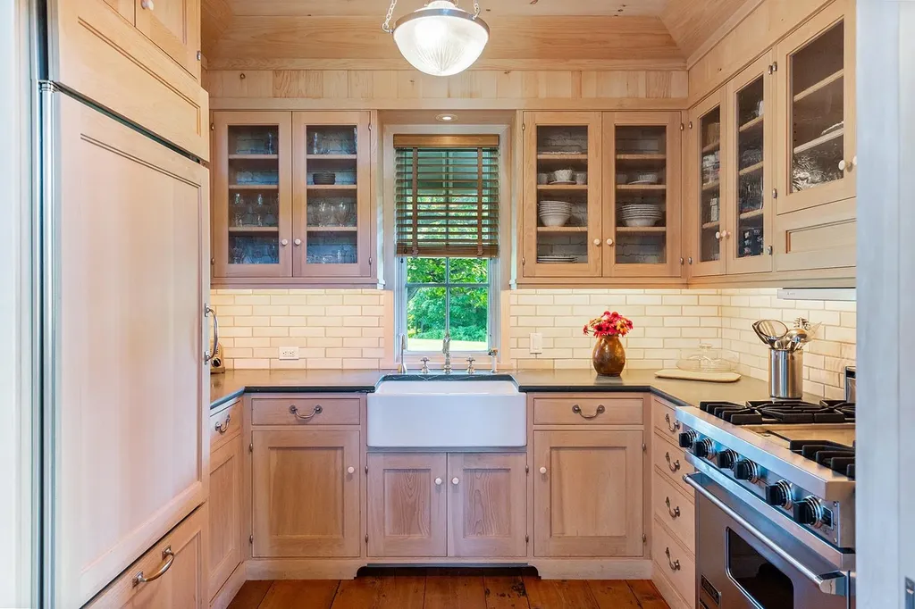 650 Francis Road Barnard VT 05031