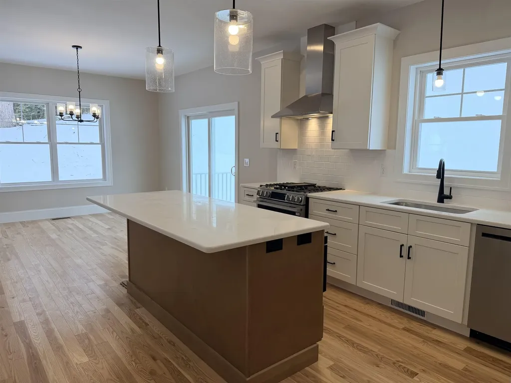 105 Seaverns Bridge Road Merrimack NH 03054