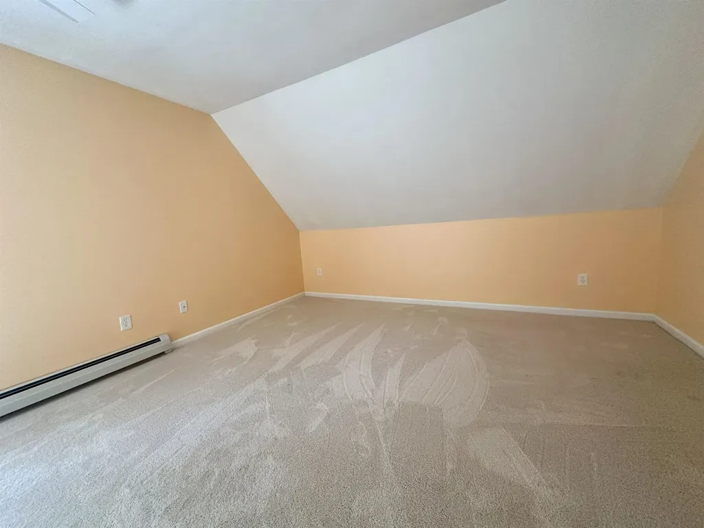 10 Beaver Glen Road Hillsborough NH 03244