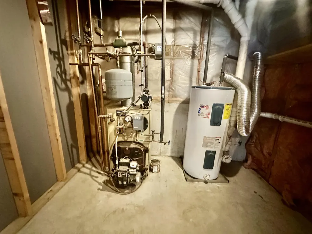 10 Beaver Glen Road Hillsborough NH 03244