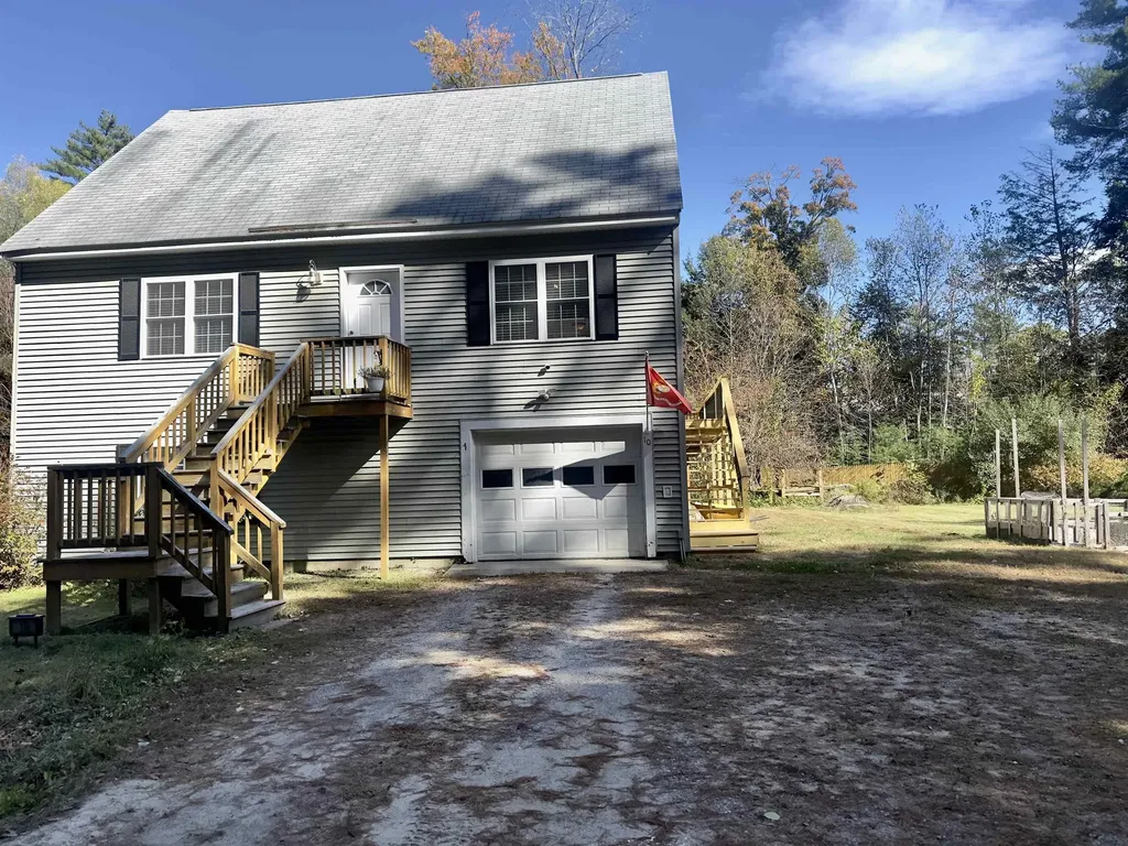 10 Beaver Glen Road Hillsborough NH 03244