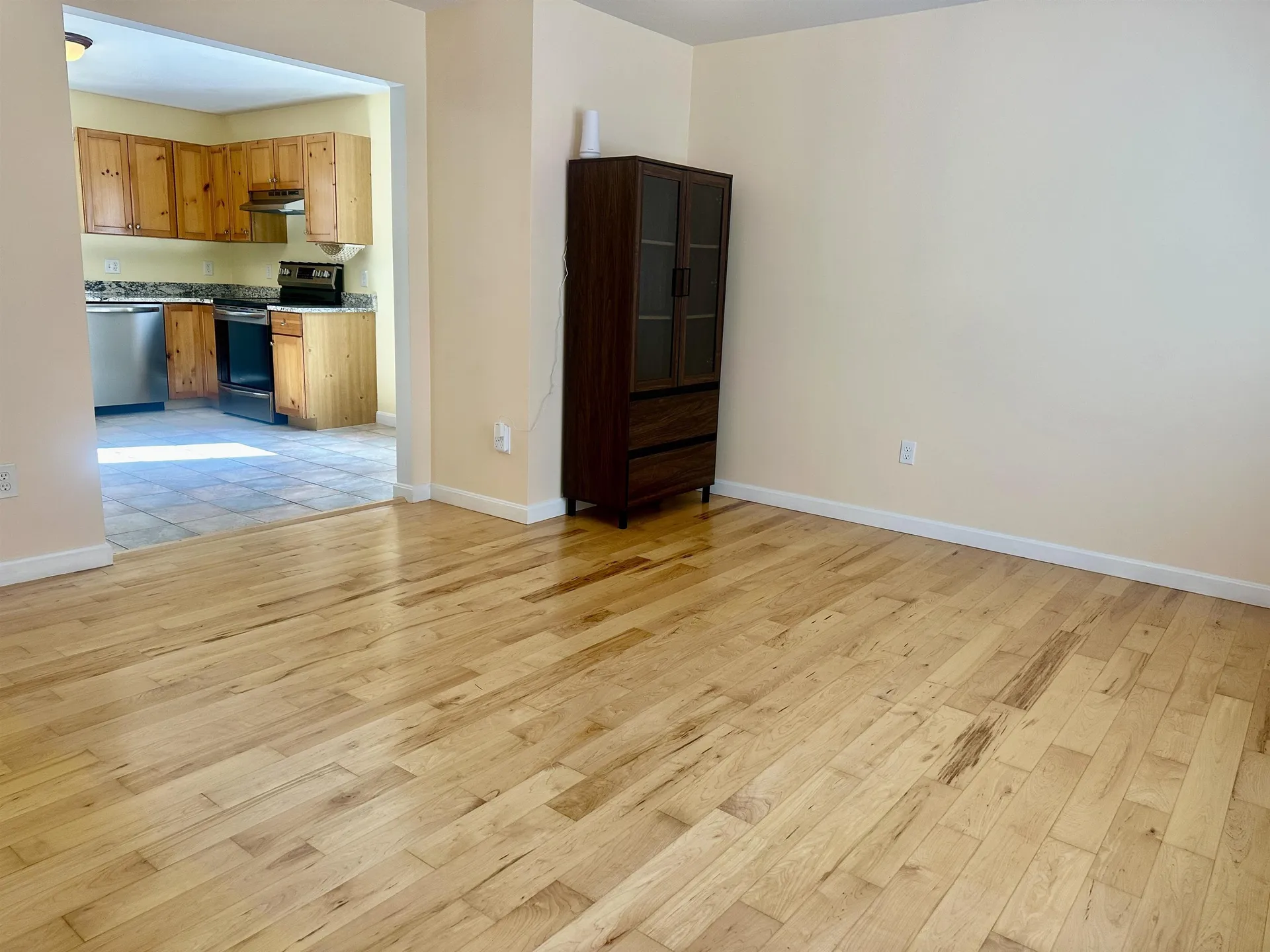 10 Beaver Glen Road Hillsborough NH 03244