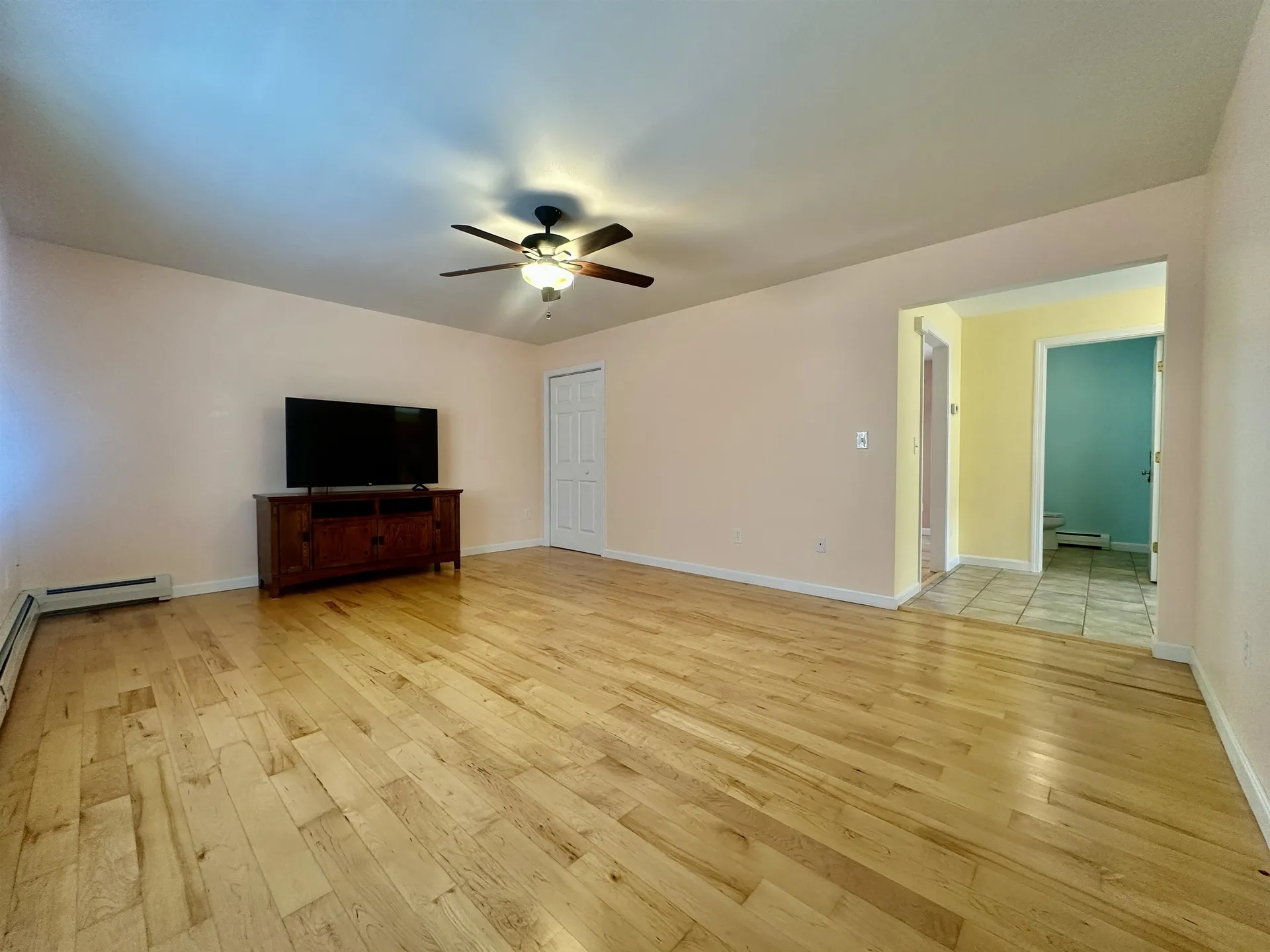 10 Beaver Glen Road Hillsborough NH 03244