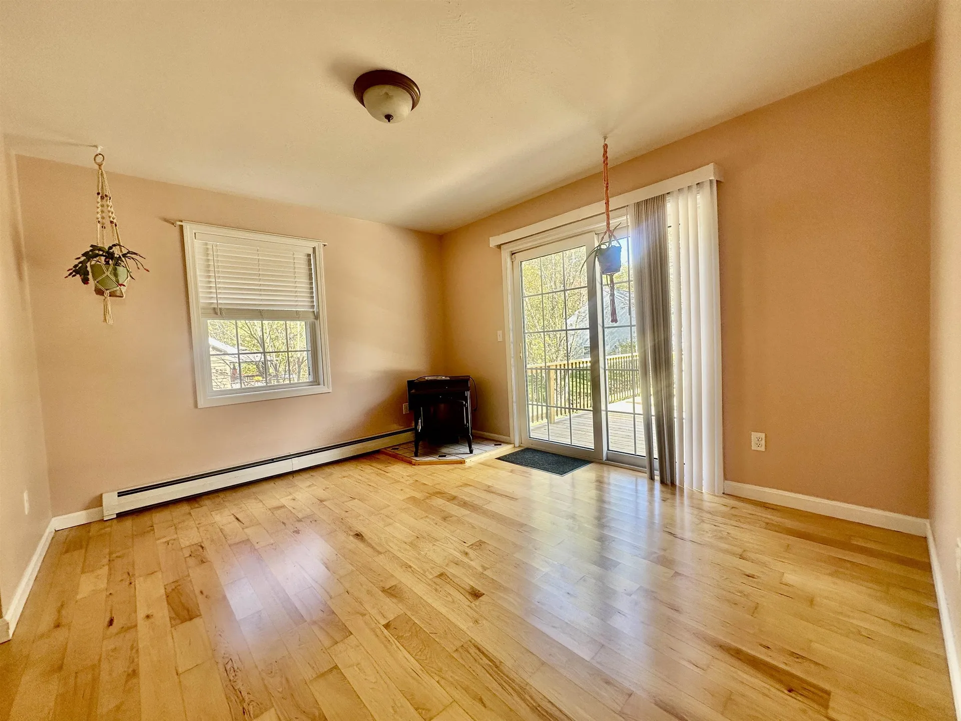 10 Beaver Glen Road Hillsborough NH 03244