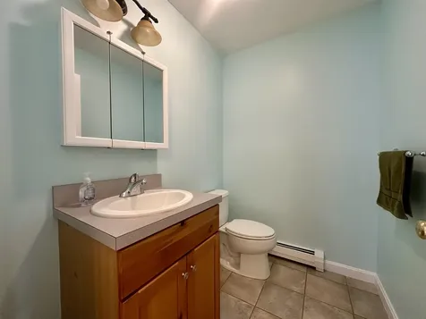 10 Beaver Glen Road Hillsborough NH 03244