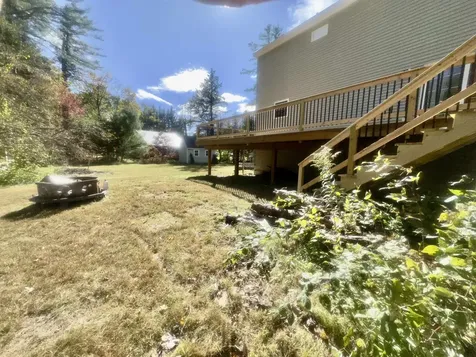 10 Beaver Glen Road Hillsborough NH 03244