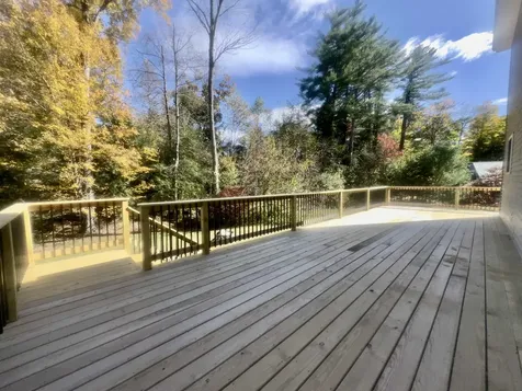 10 Beaver Glen Road Hillsborough NH 03244