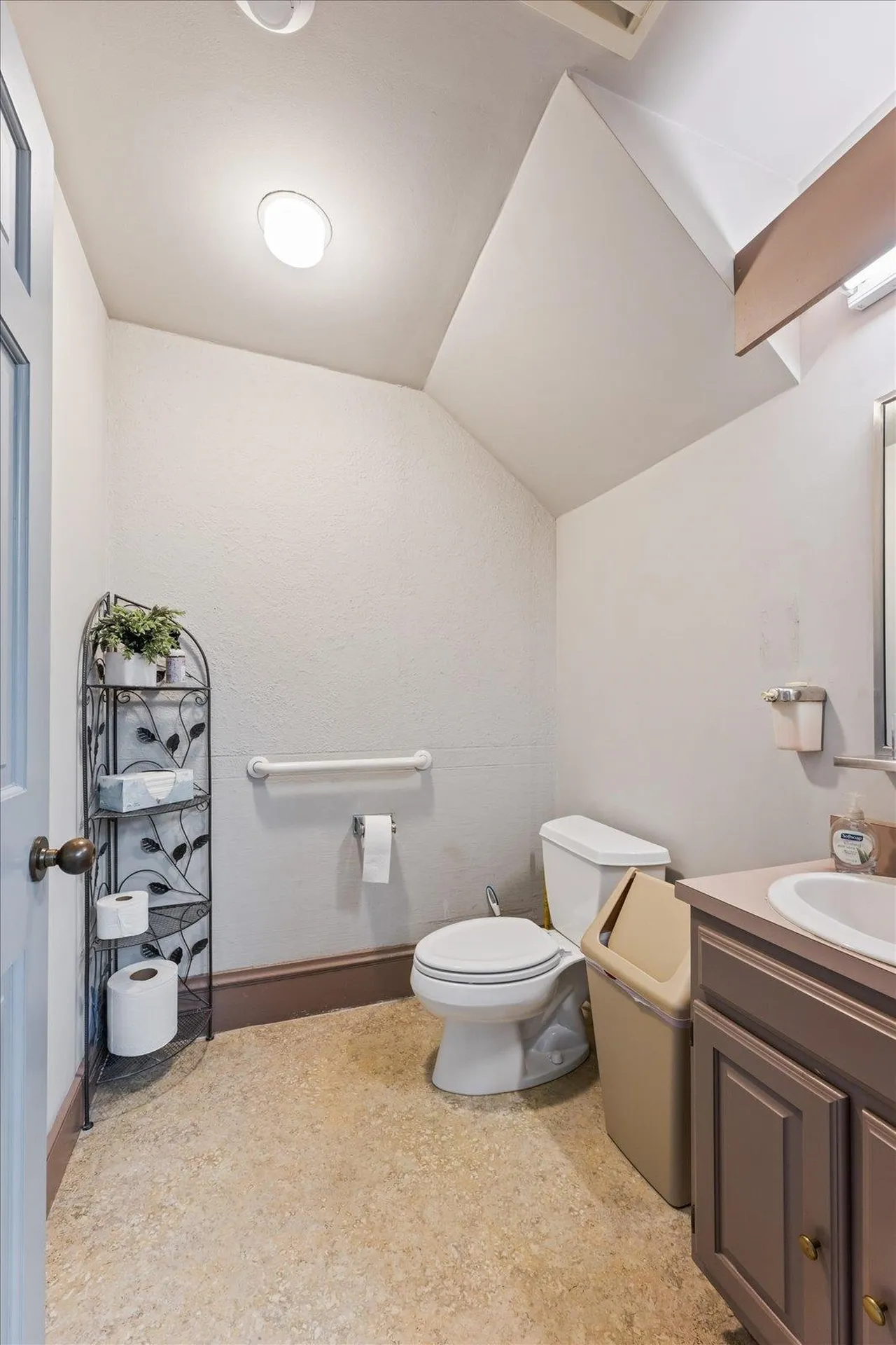 48 Central Square Keene NH 03431