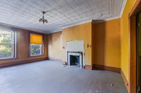 48 Central Square Keene NH 03431