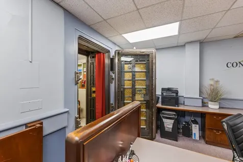 48 Central Square Keene NH 03431