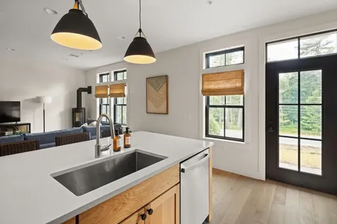 3148 Mountain Road Stowe VT 05672