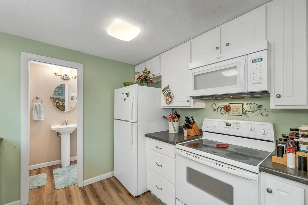 88 Donovan Farm Road Campton NH 03223