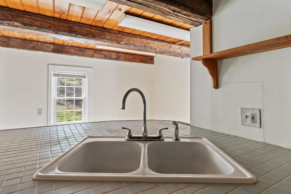41 Teneriffe Road Milton NH 03851