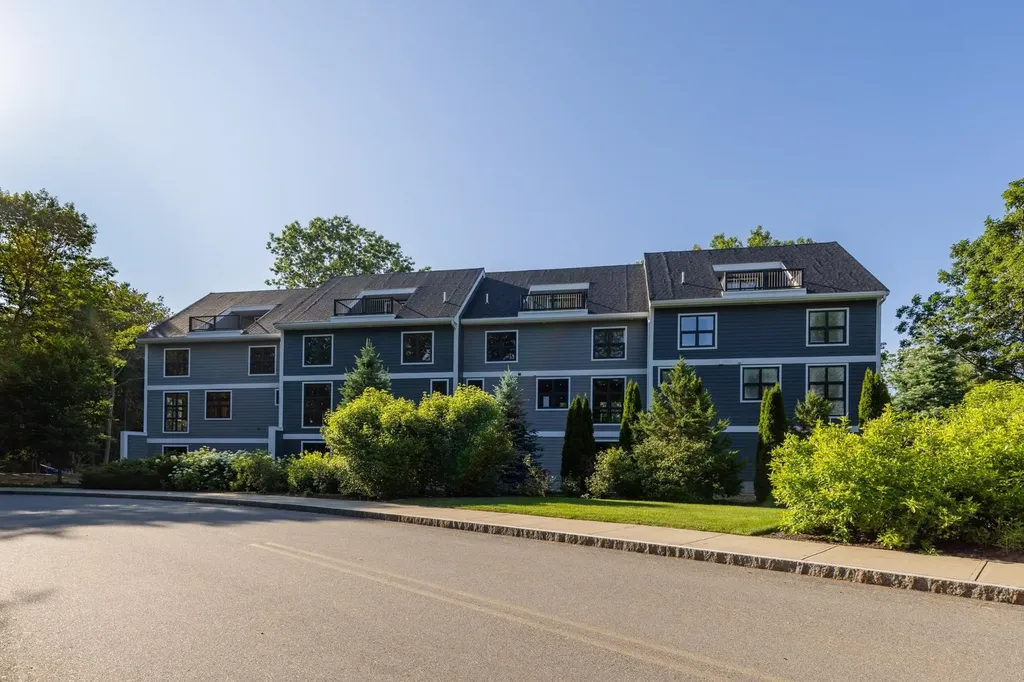 1155 Sagamore Avenue Portsmouth NH 03801