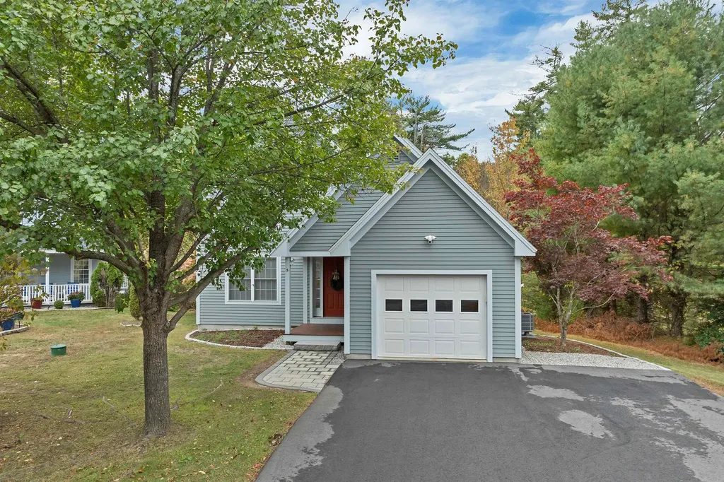 5 Sweetbrier Way Laconia NH 03246