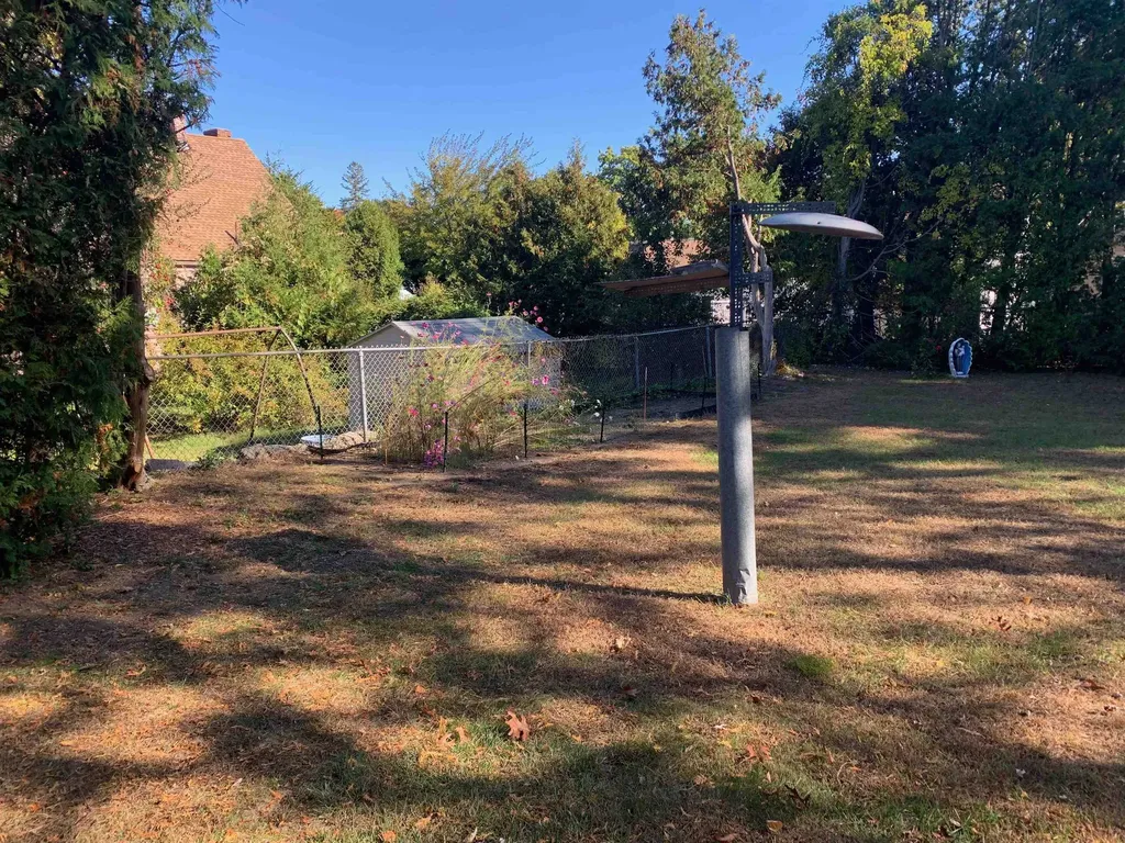 8 Cote Avenue Nashua NH 03060