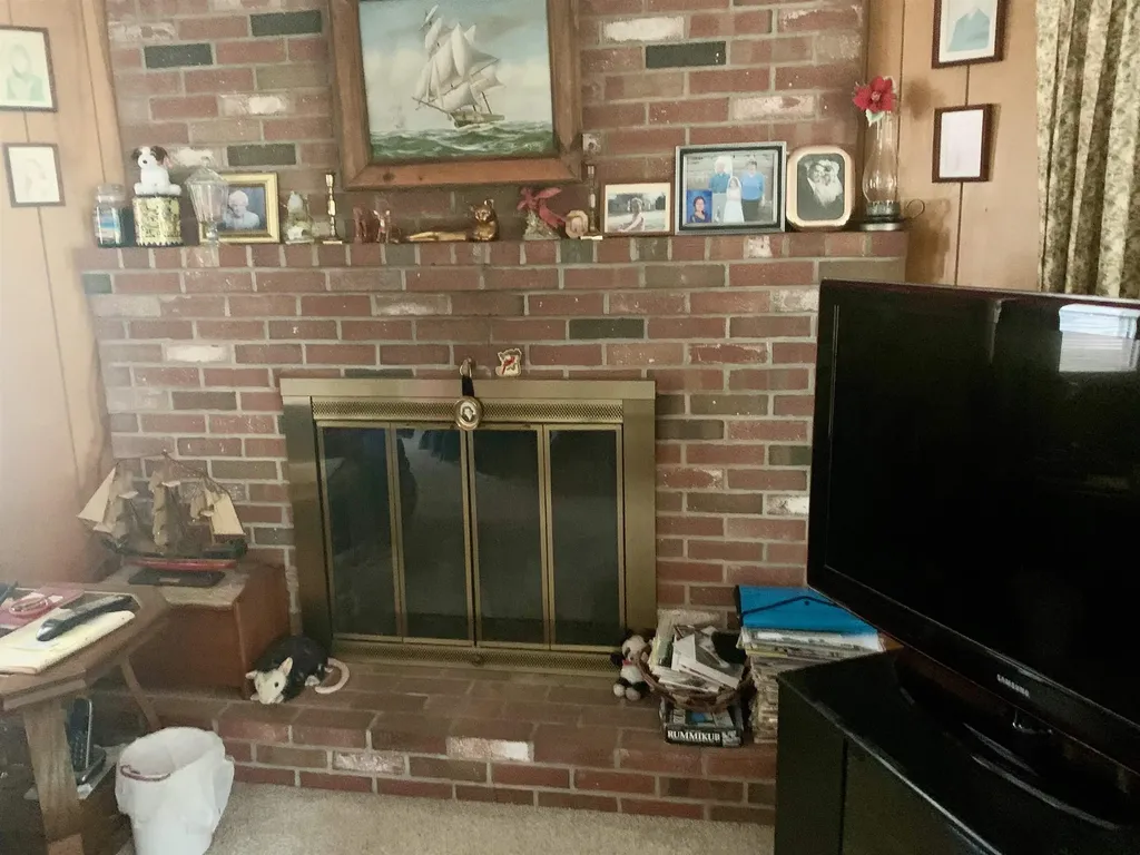 8 Cote Avenue Nashua NH 03060