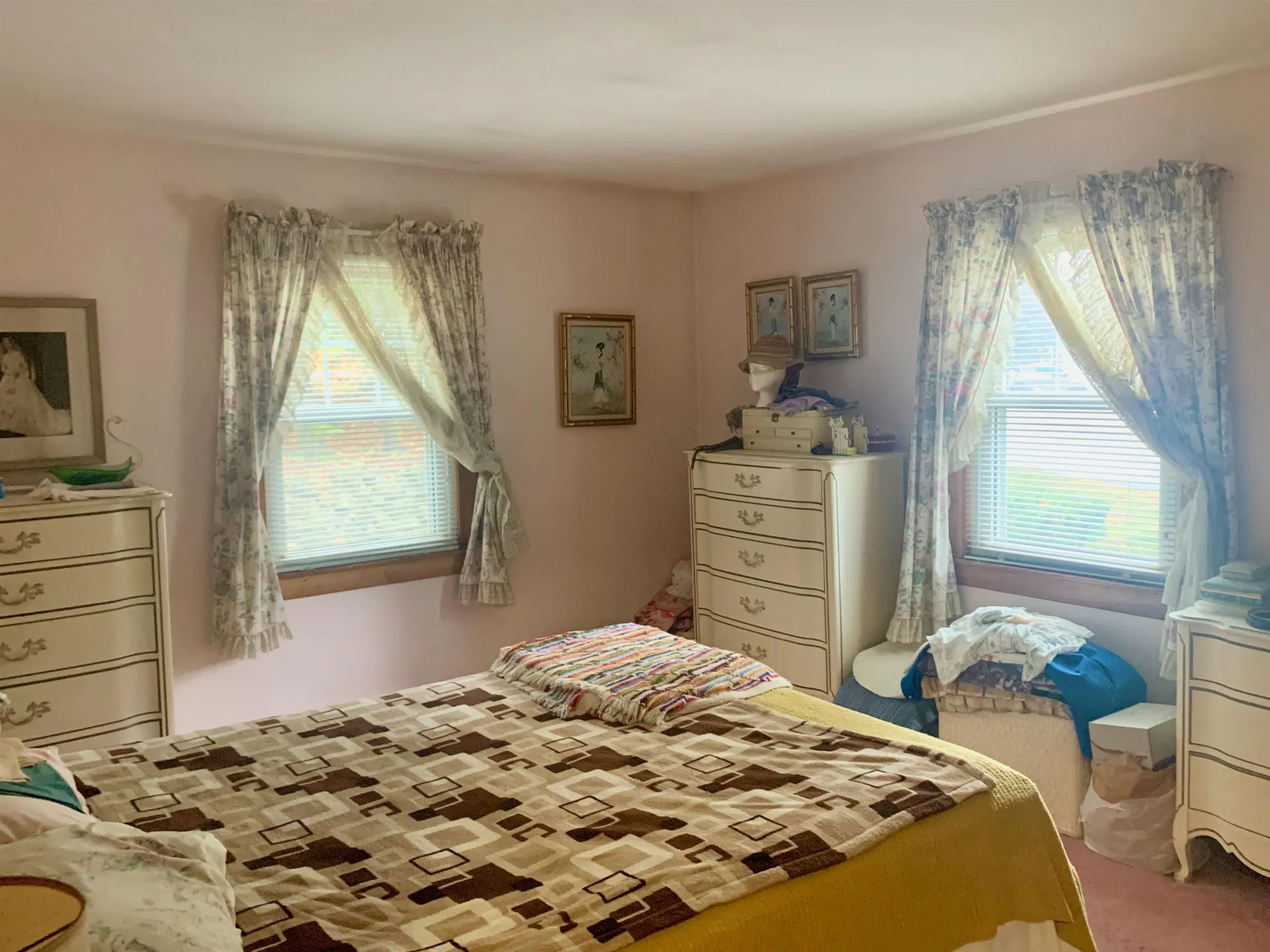 8 Cote Avenue Nashua NH 03060