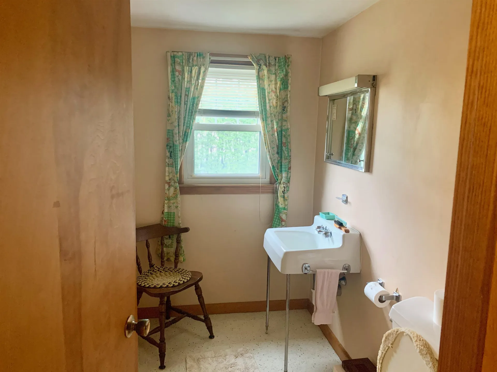 8 Cote Avenue Nashua NH 03060