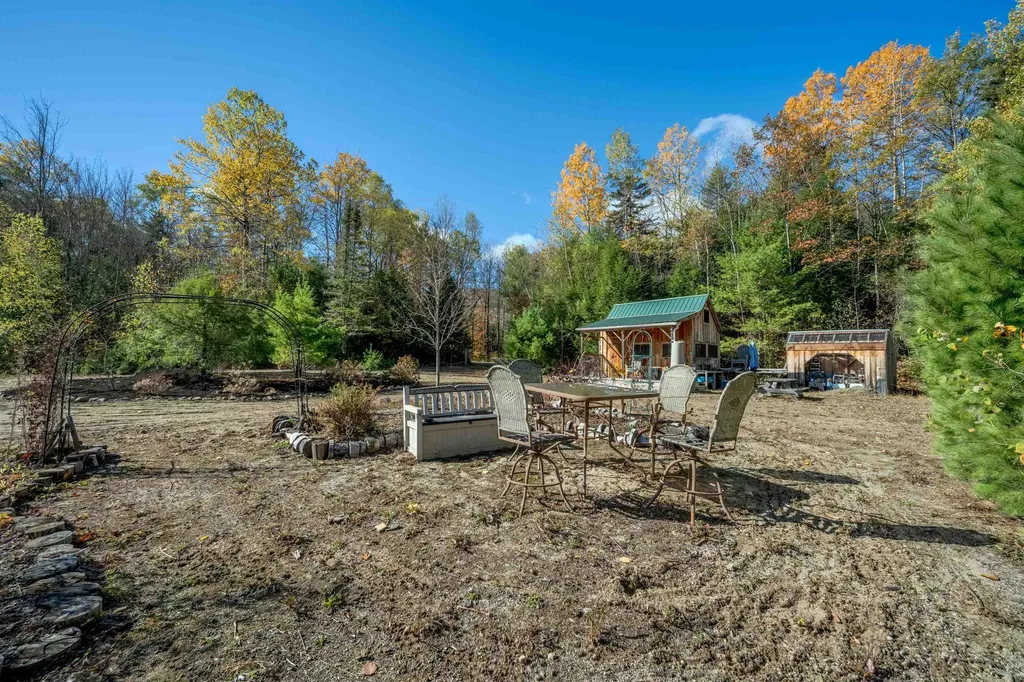 639 Bog Road Enfield NH 03748