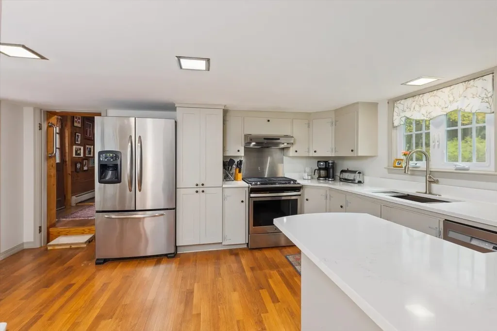 24 Sawyers Crossing Road Swanzey NH 03446