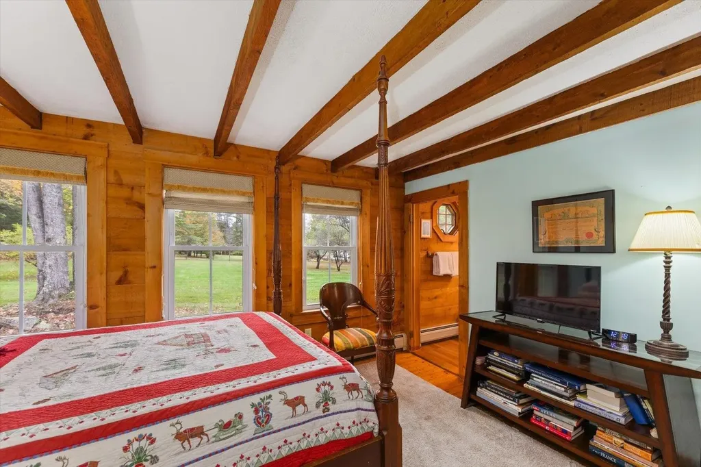 24 Sawyers Crossing Road Swanzey NH 03446