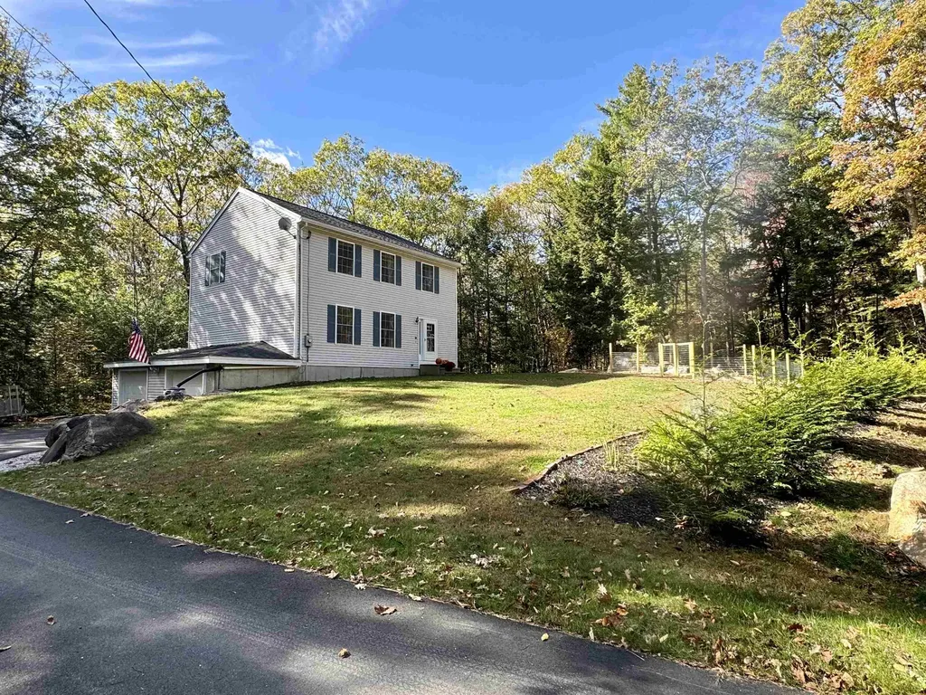 61 Rumford Drive Webster NH 03303