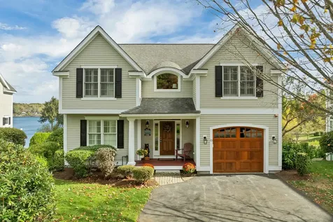 23 Fox Crossing Lane Laconia NH 03246