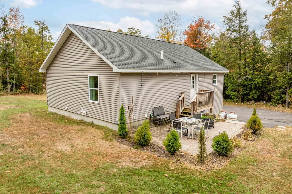 524 Bradford Road Newport NH 03773