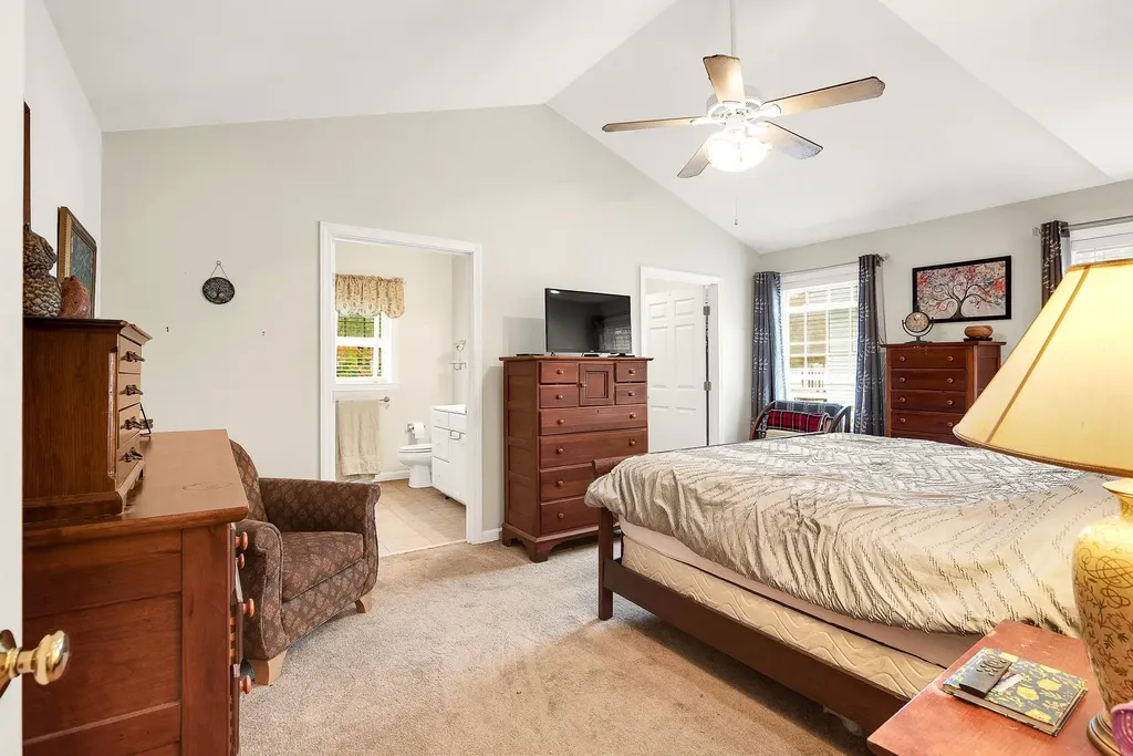 21 Briallia Circle Newmarket NH 03857