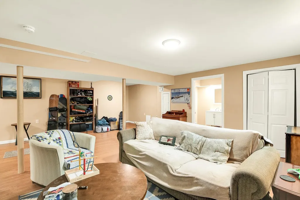 21 Briallia Circle Newmarket NH 03857