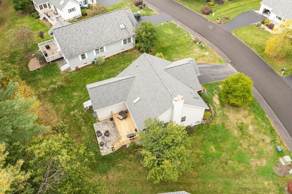 21 Briallia Circle Newmarket NH 03857