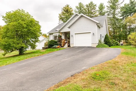 21 Briallia Circle Newmarket NH 03857