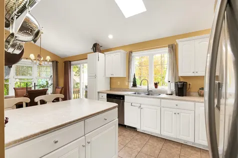 21 Briallia Circle Newmarket NH 03857