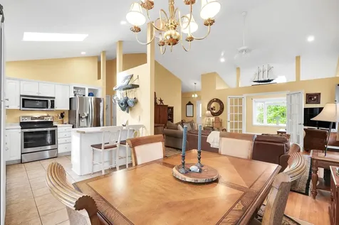 21 Briallia Circle Newmarket NH 03857